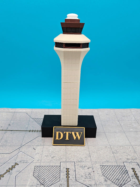 Detroit Metropolitan Wayne County Airport (DTW) ATC tower