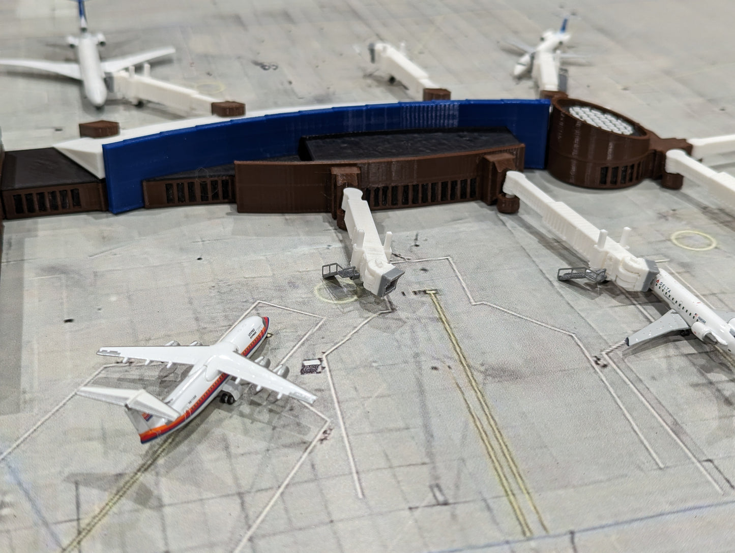 1:400 Scale ATW - Appleton International Airport