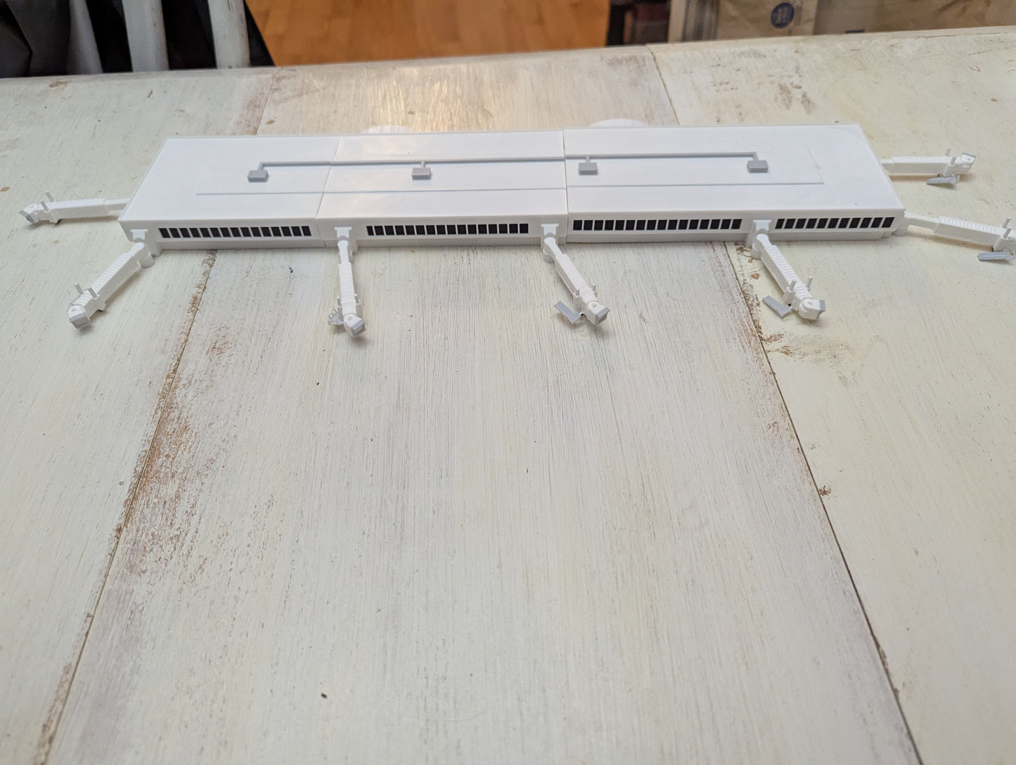 1:400 Scale Regional Airport (Fits Gemini Jets Airport Mat)