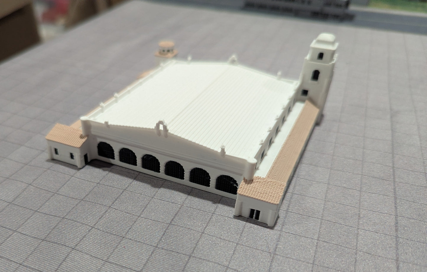 LAX Hangar 1 – 1:400 Scale Model