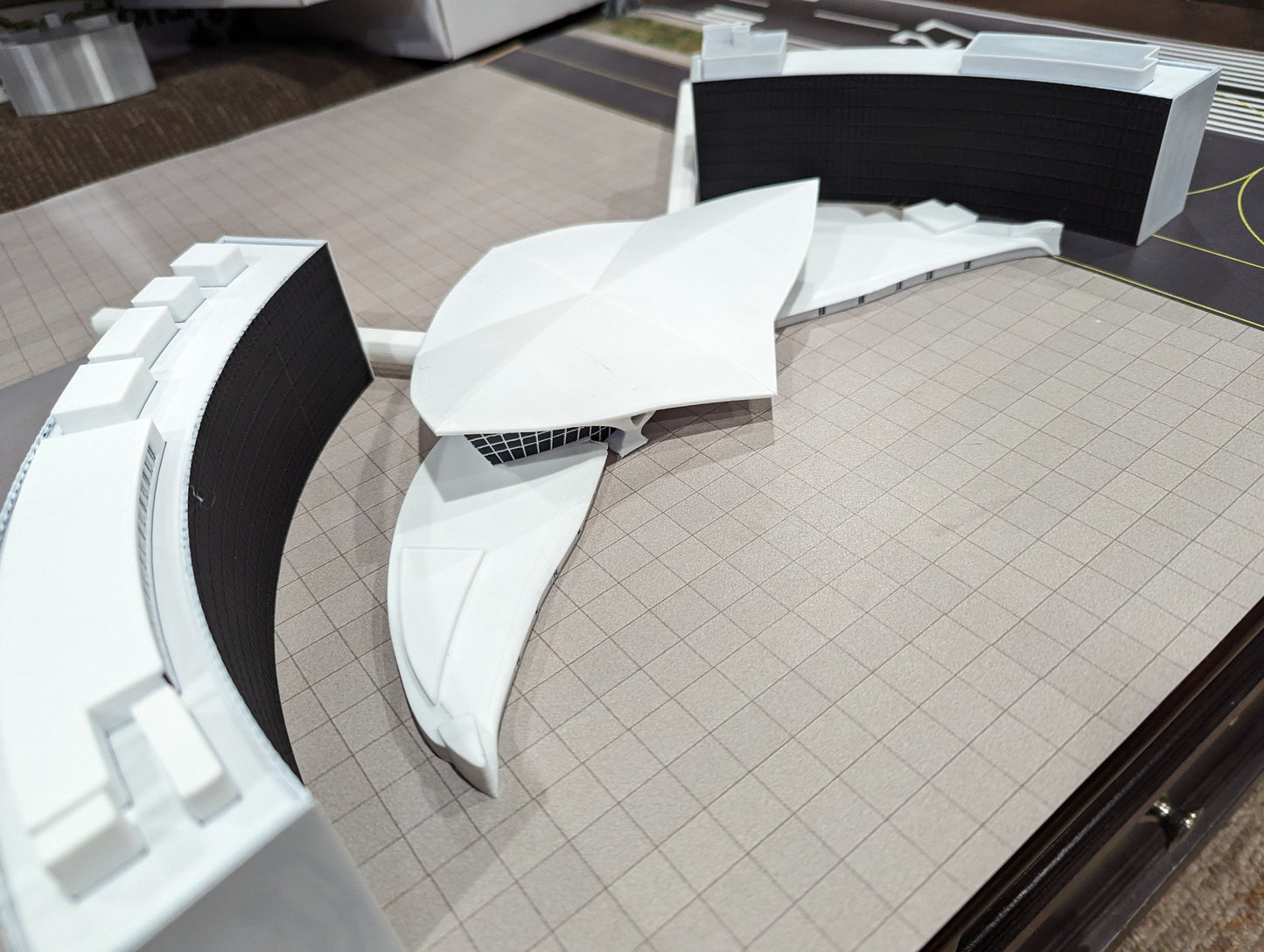 1:400 TWA Terminal Hotel / Flight Center at JFK