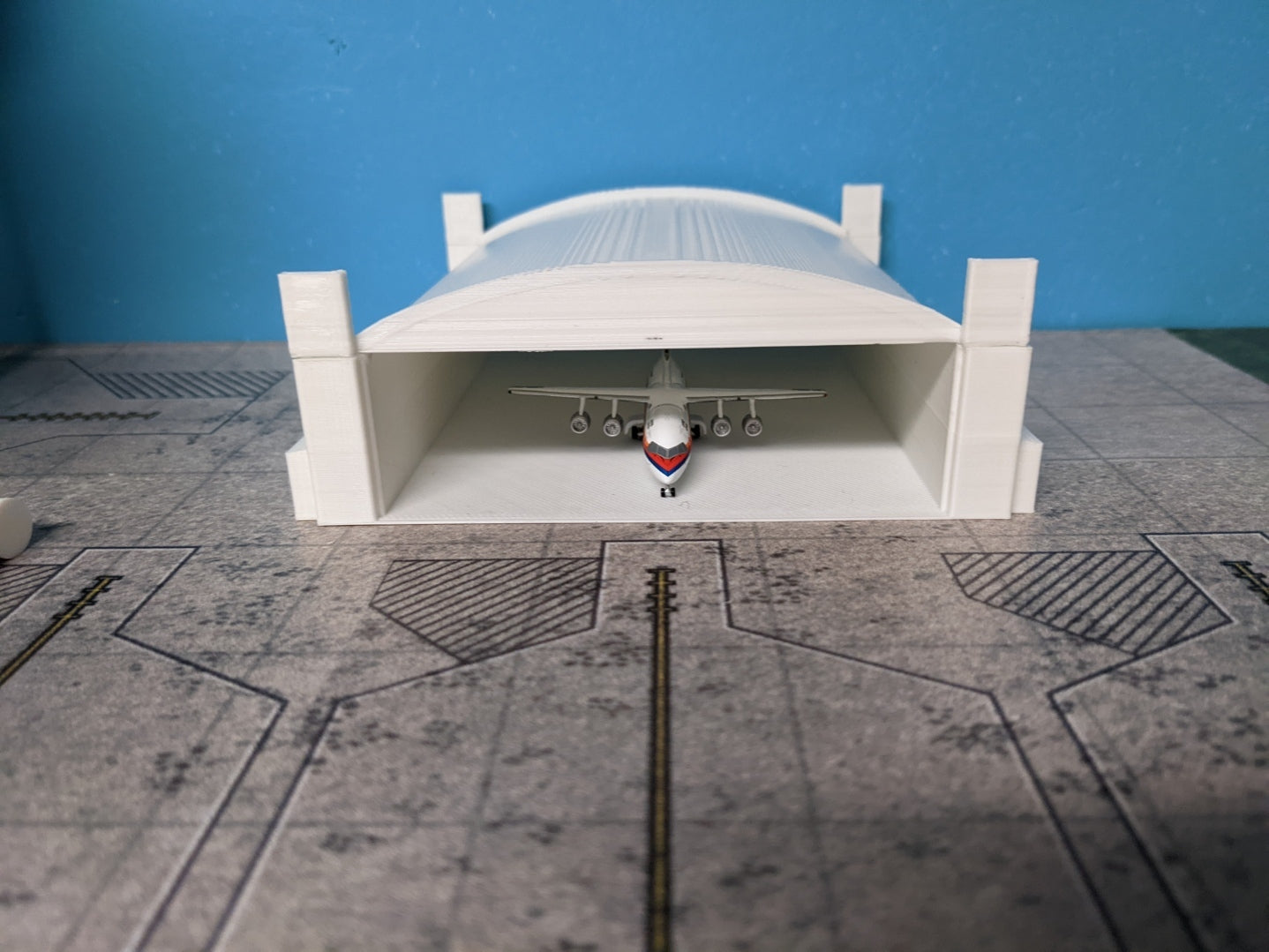 1:400 Scale Narrow Body Hanger